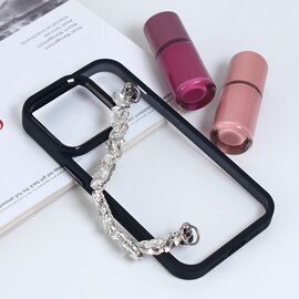 Futrola Chain - iPhone 14 Pro crna.