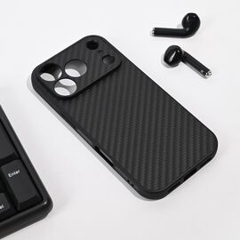 Futrola Carbon fiber - iPhone 17 Pro crna.