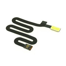 Flet - Huawei P20 Pro sa senzorom ambijentalnog svetla.