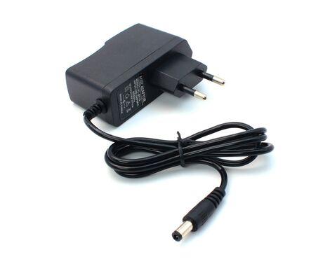 Adapter AC/DC JWD 9V 1A 9W HQ.