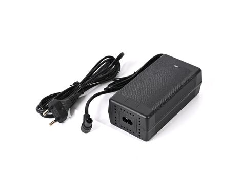 Punjac - elektricni trotinet Xiaomi M365 Mi4 Ultra 53.6V 2.0A.